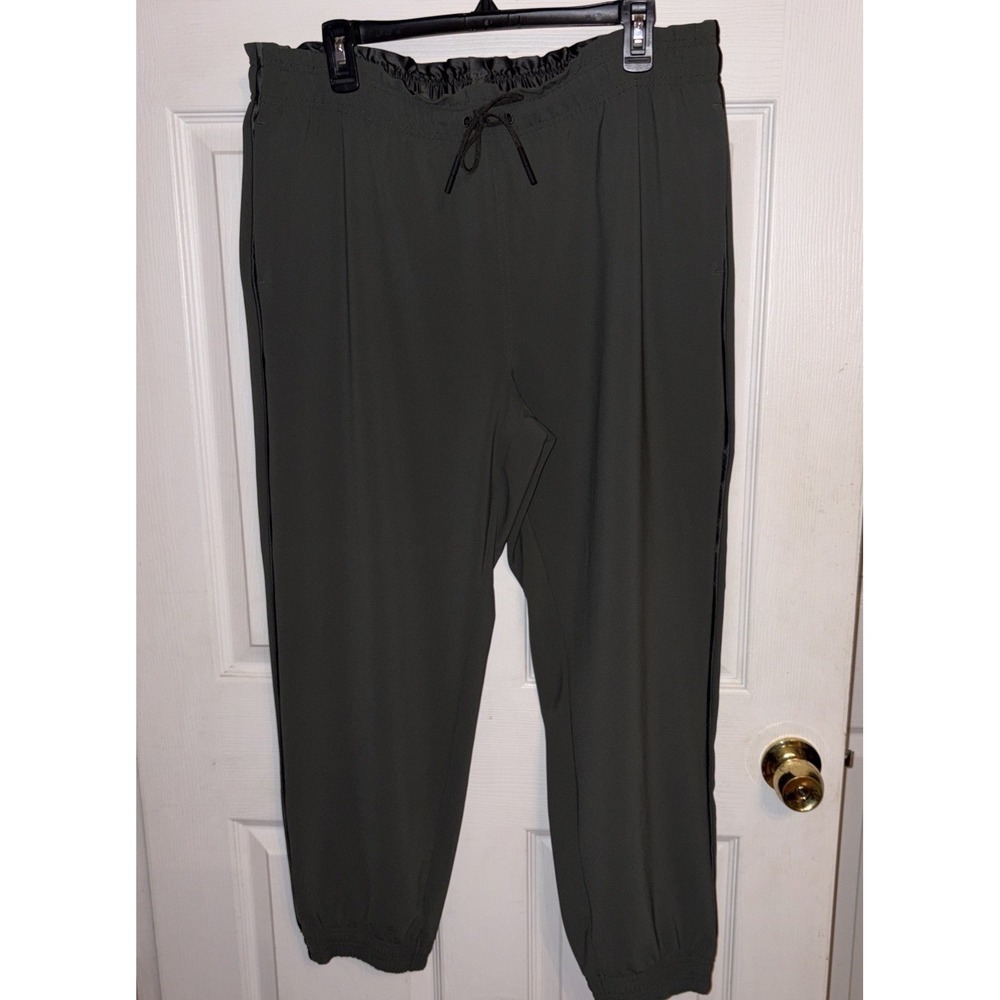 ATHLETA Metropolis Jogger 14 Pants Primatwill Olive Green Satin Piping Pockets